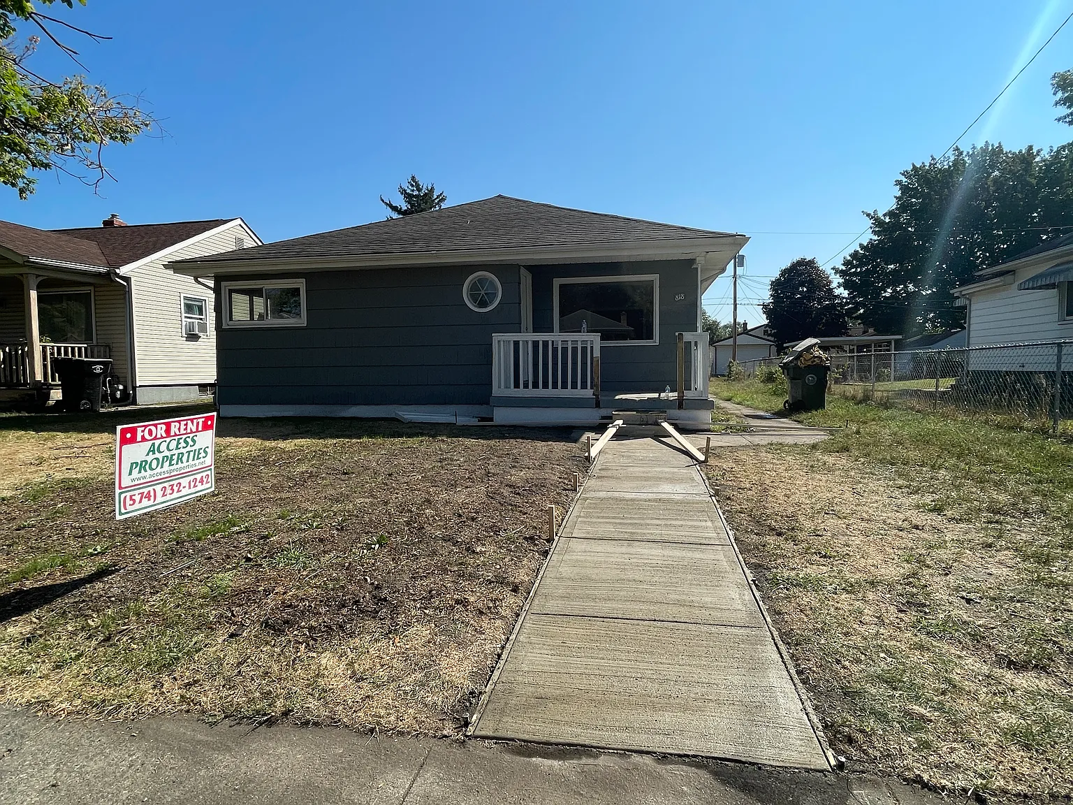 3 bed, 1160 sqft, $1,800 — Photo 1