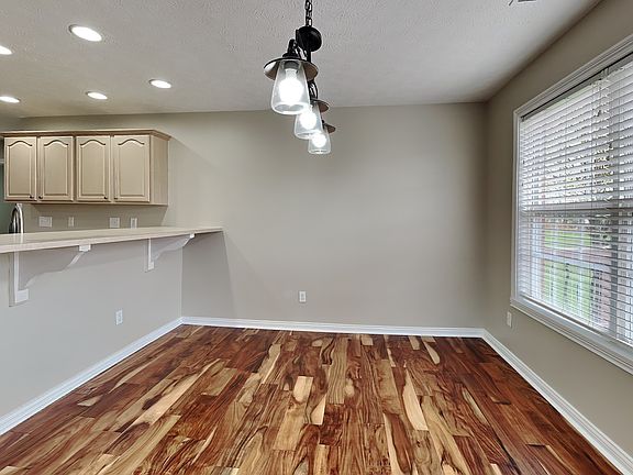 5th image of 1374 N Salem Ct