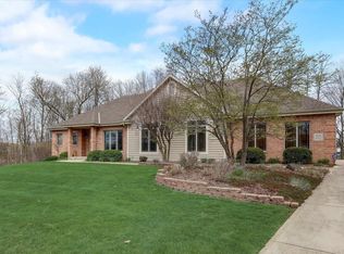 W225N7577 Woodland Creek Dr, Sussex, WI 53089