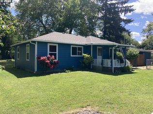 332 4th St, Dillard, OR 97432