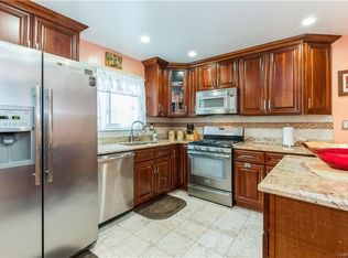 7 Greene Rd, Spring Valley, NY 10977