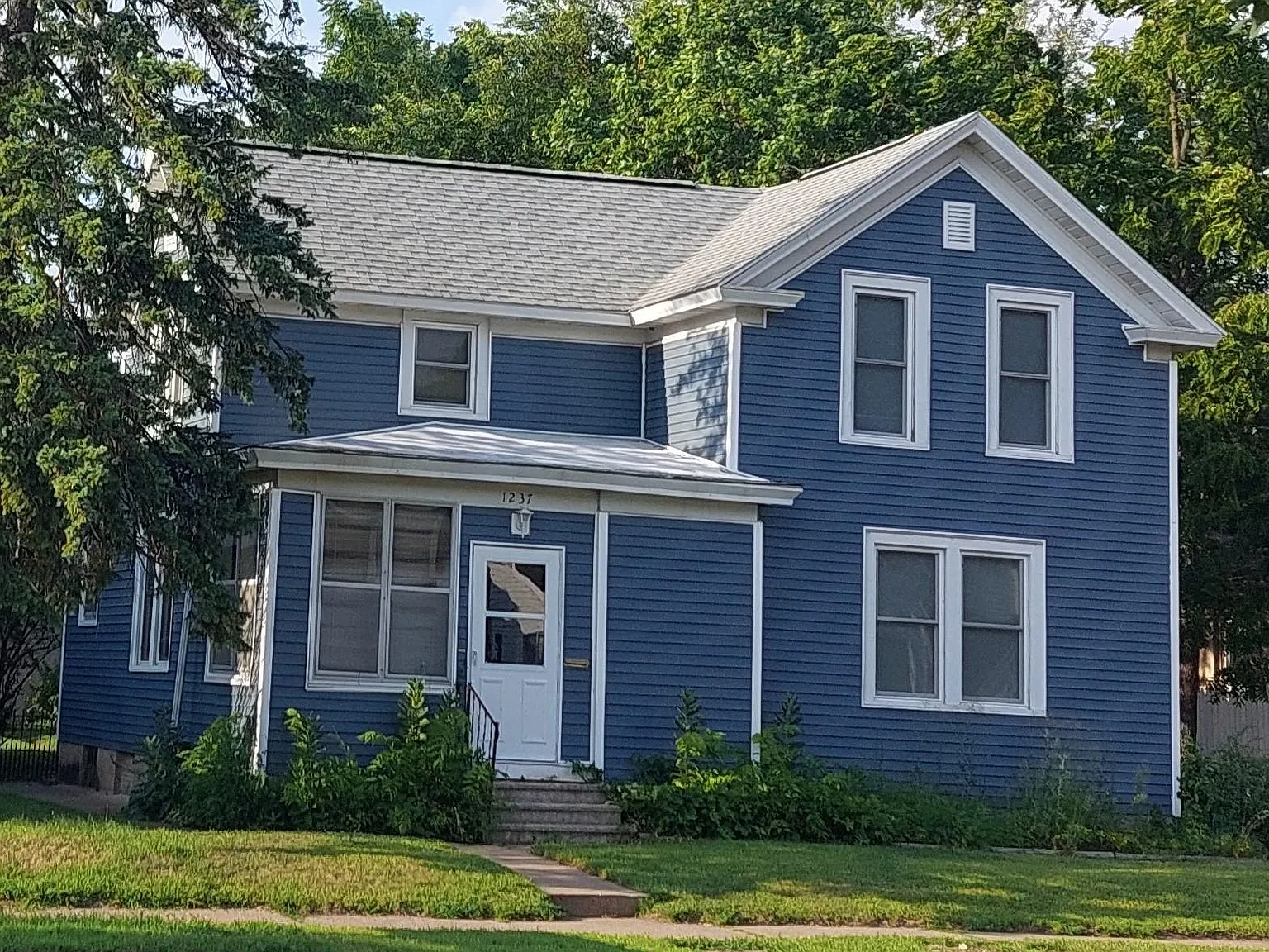 1237 Jackson St — Photo 1