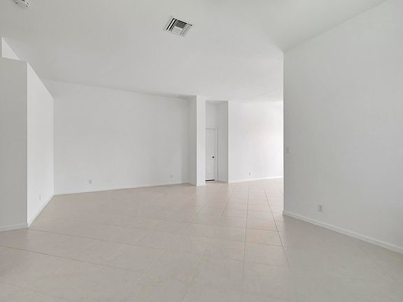 5th image of 7860 NW 70 Avenue