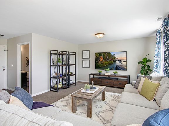 5th image of 10485 N Sugarloaf Dr