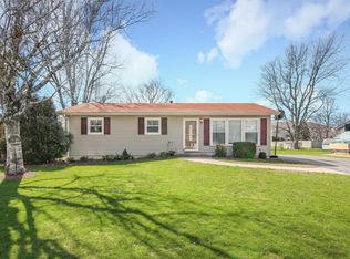 131 Park Ct, Hinckley, IL 60520