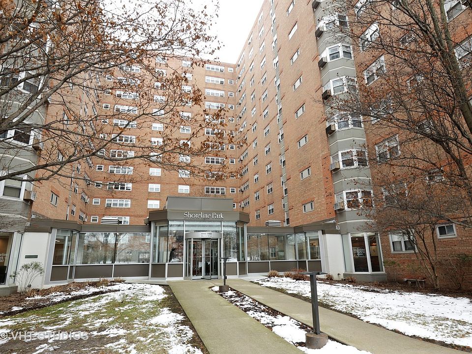 1st image of 4960 N Marine Dr APT 110