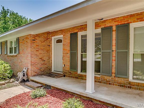 3rd image of 3712 Diamond Ln