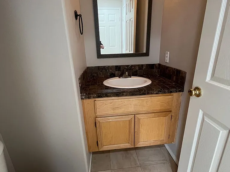 1085 Cottage Way — Photo 9