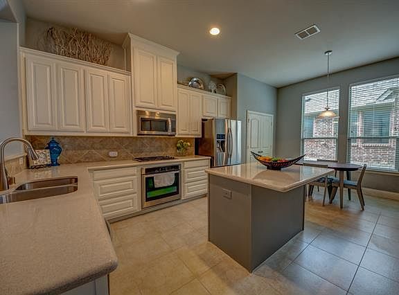 4th image of 14512 Seventeen Lakes Blvd
