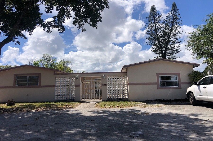 1st image of 3412 Nassau Dr