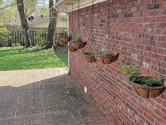 3rd image of 1625 Keenland Dr