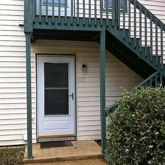 121 Ashley Forest Rd — Photo 1