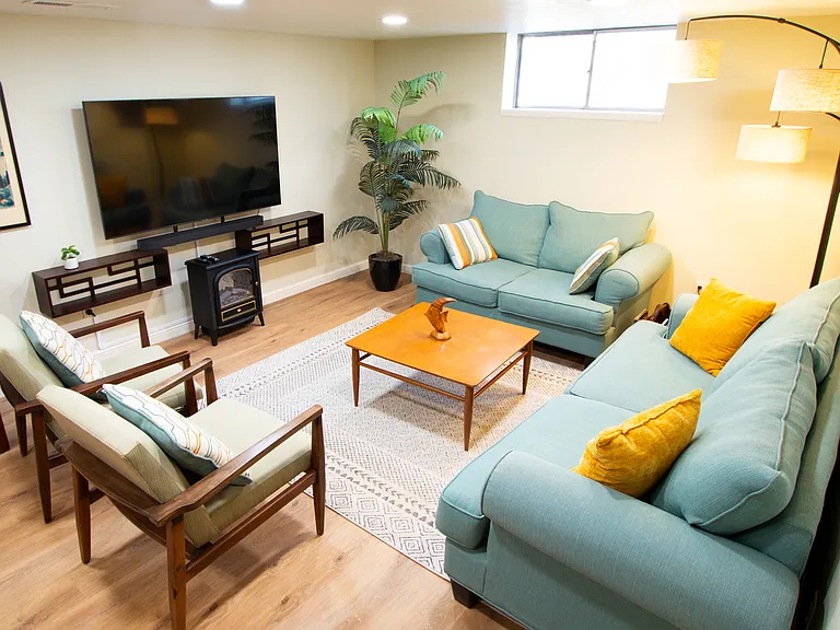 266 N 100 E — Photo 12