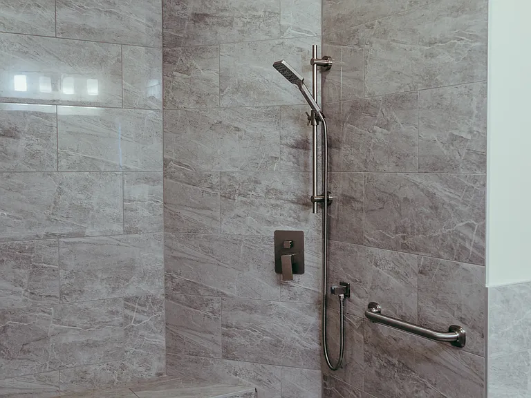 flush entry rainfall shower