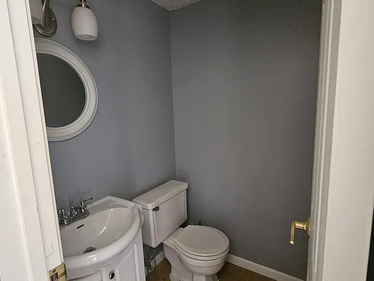 105 E Lincoln St #1-I-1 — Photo 14