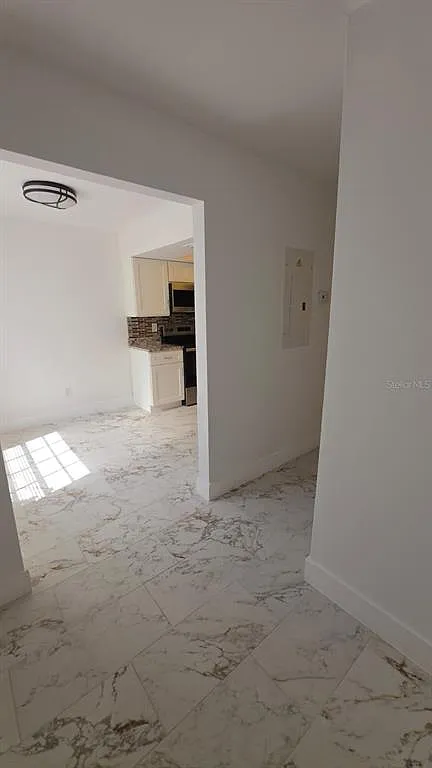 2 bed, 2.5 bath, 1094 sqft, $1,900 — Photo 4