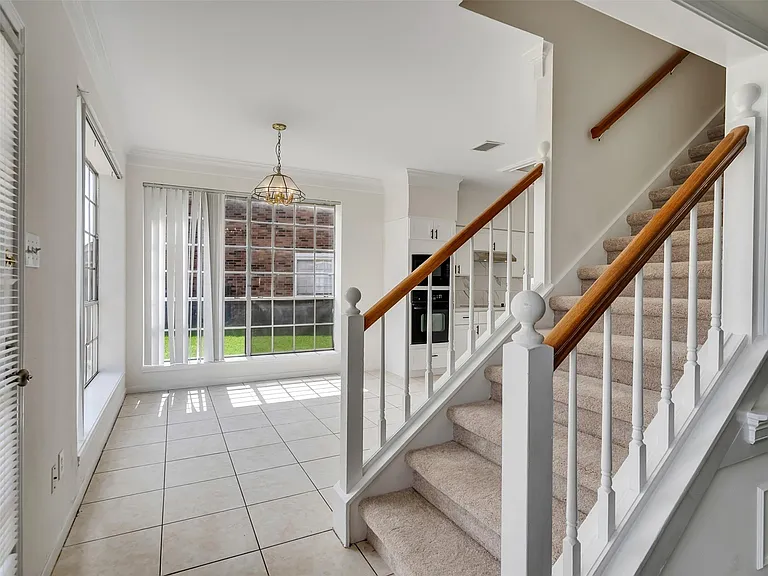 1127 Gloria Ct — Photo 19