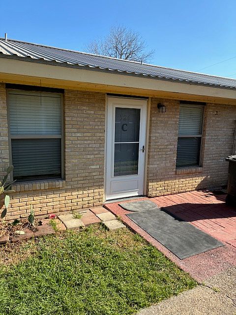 1st image of 526C Clearfield Dr