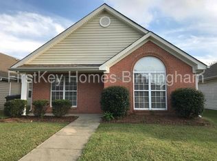 2018 Village Ln, Calera, AL 35040