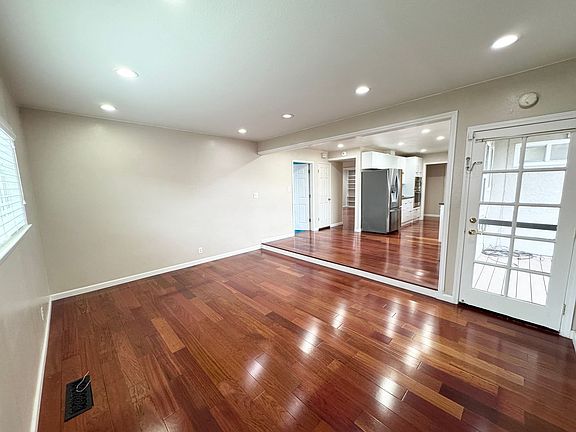 5th image of 4239 Denker Dr