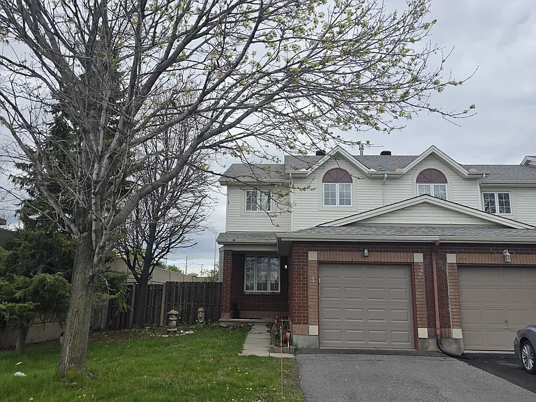 1 Kincardine Dr — Photo 1