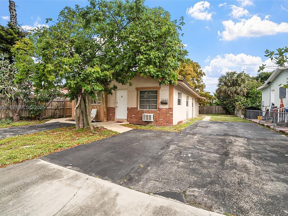 1st image of 3660 NE 12th Avenue