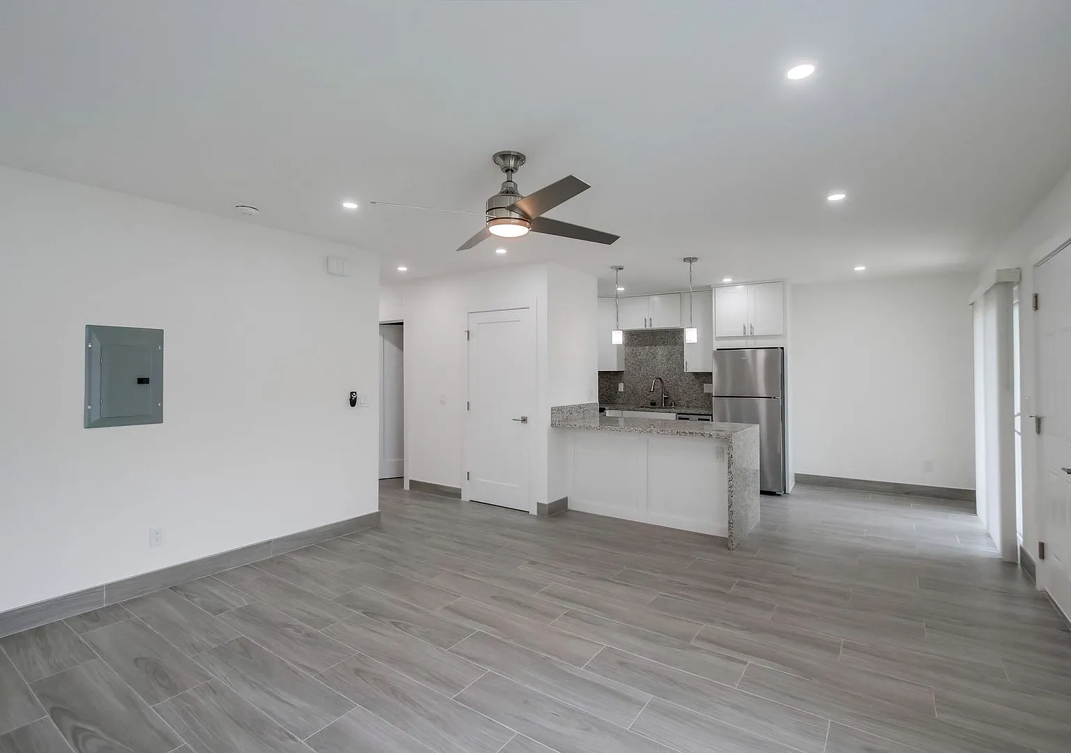 2 Bed/1 Bath la Mesa- Move In Promotion! — Photo 4