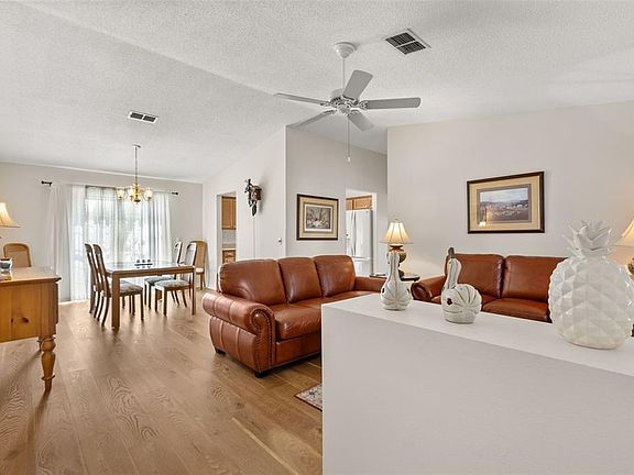 4th image of 2527 BOTELLO AVENUE