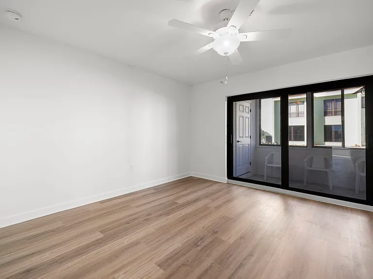 1 Windrush Blvd #19 — Photo 24