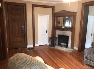 164 Spring St APT 1, Saratoga Springs, NY 12866