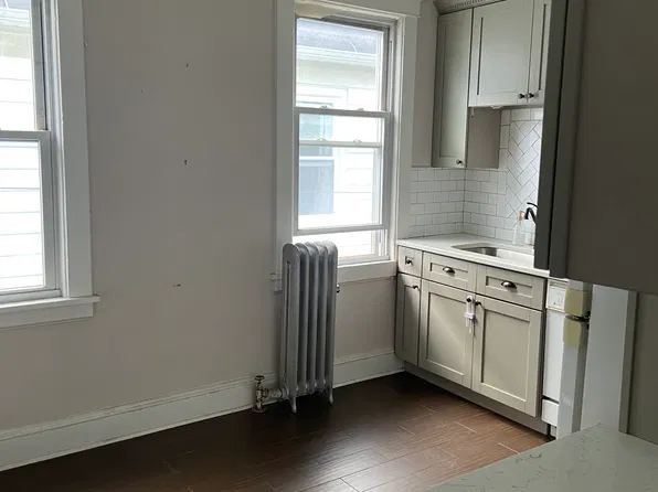 208 S 4th Ave Floor 2, Highland Park, NJ 08904