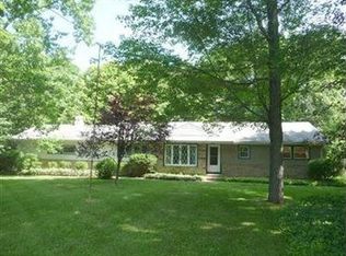 7338 Greenfield Trl, Chesterland, OH 44026