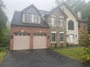 27 Neville Ct, Stafford, VA 22554