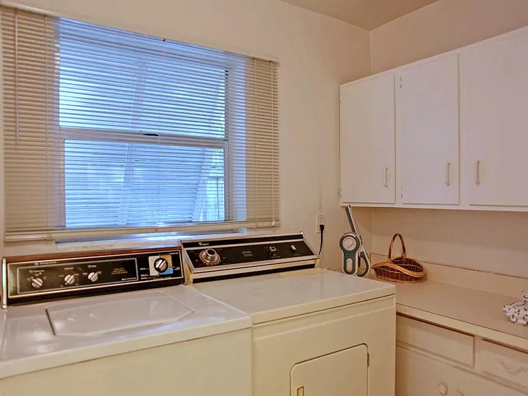 798 Bougainvillea Ln — Photo 10