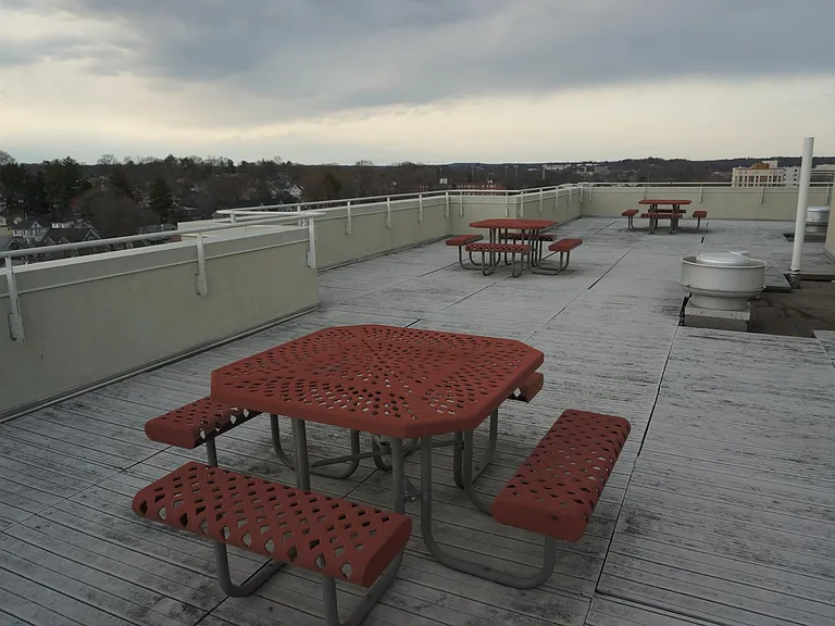51 Schuyler Ave #4G — Photo 7