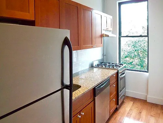 Rented by Platinum Properties | media 19