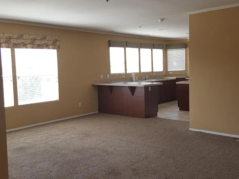 5825B Rockview Rd — Photo 2