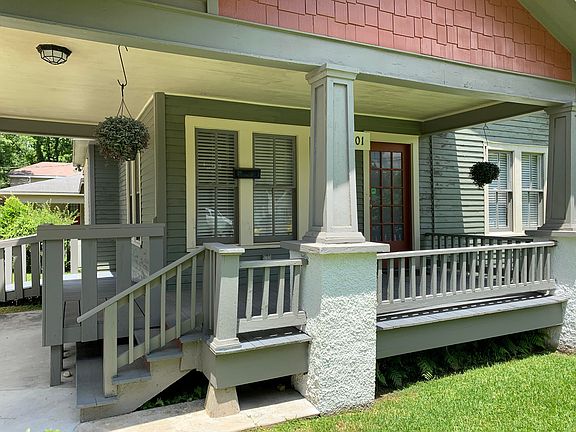 3rd image of 801 E University Ave