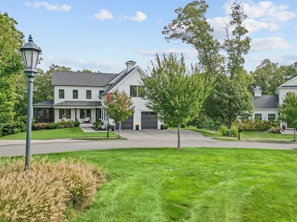 60 Bramhall Ln, Plymouth, MA 02360