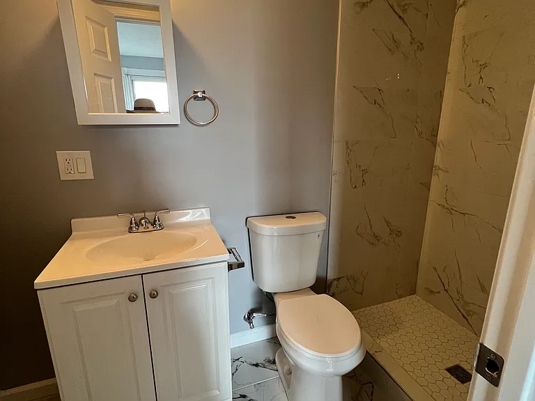 627 College St #1 — Photo 23