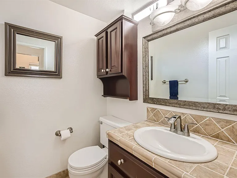 1760 Kennington Rd — Photo 13