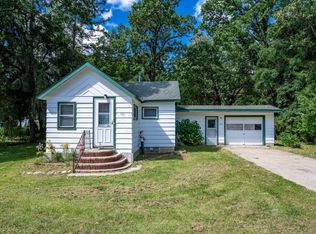221 N Cedar St, Adams, WI 53910