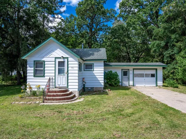 221 North Cedar Street, Adams, WI 53910