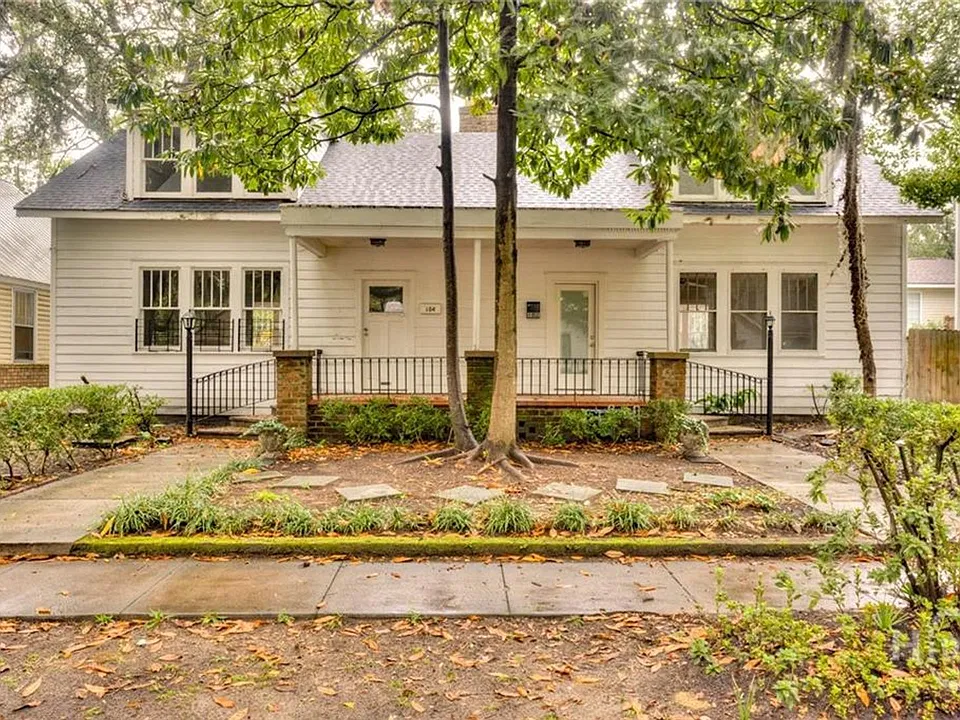 104 W 50th St
