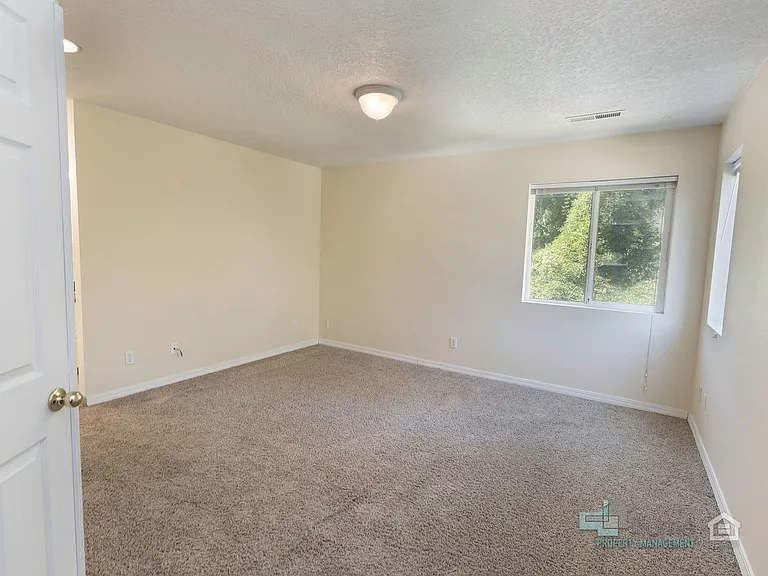 20630 Willamette Dr — Photo 17