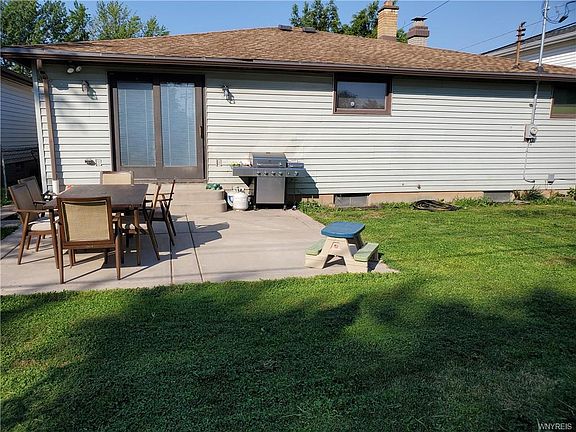 3rd image of 9 Creekview Dr