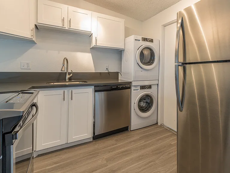 Bel Aire Court | Kitchen
