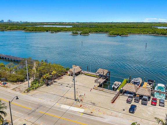 5th image of 5398 N Ocean Drive