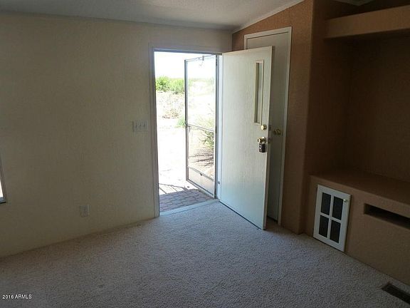 3rd image of 30711 W Lynwood St
