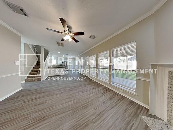 3rd image of 1203 Chesterwood Dr